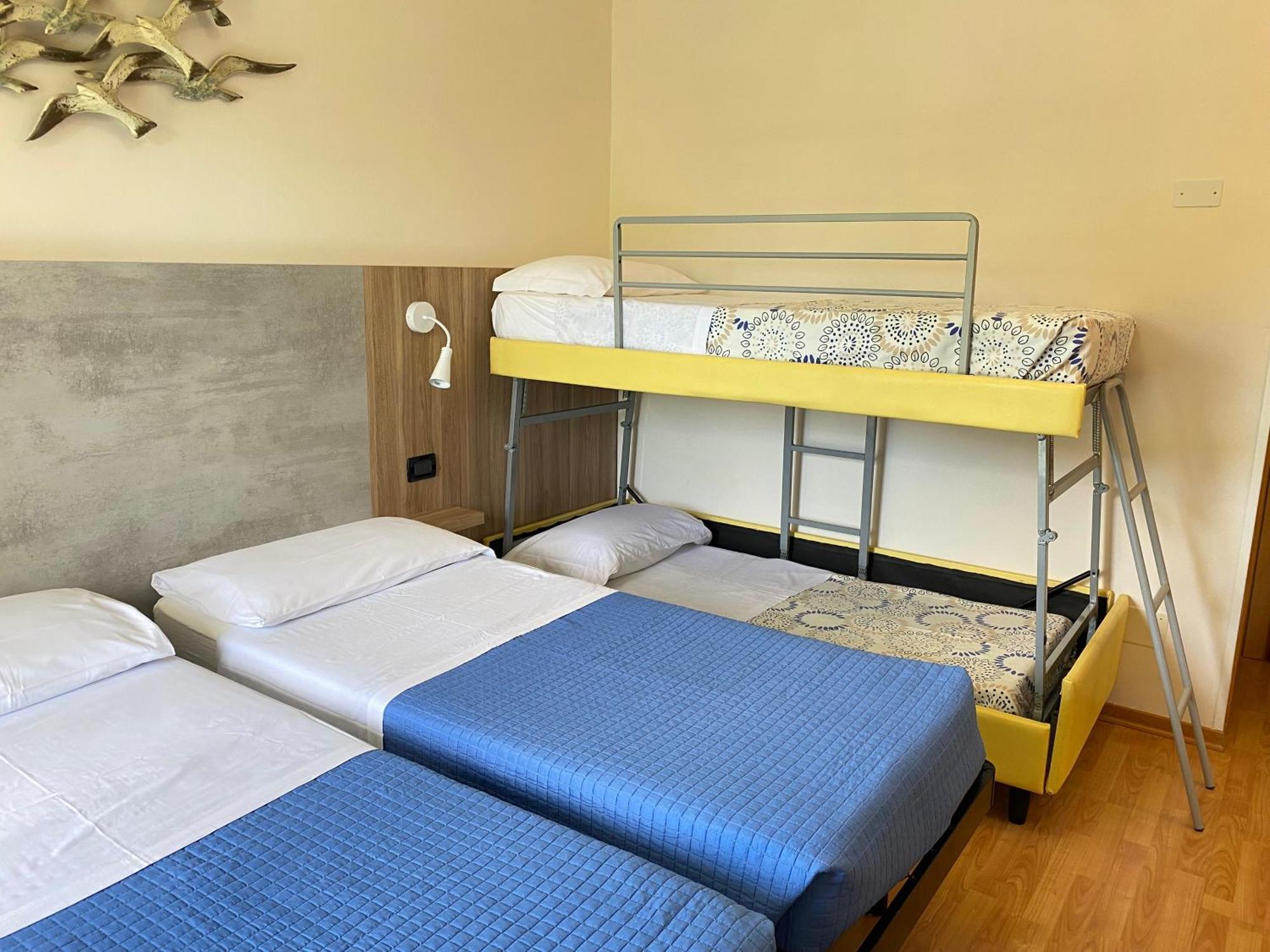 Hotel Betty Rimini Exteriör bild